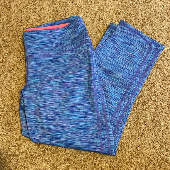 Lilly Pulitzer Pants - Lilly Pulitzer Luxletic Cropped Leggings with flaw Size Medium